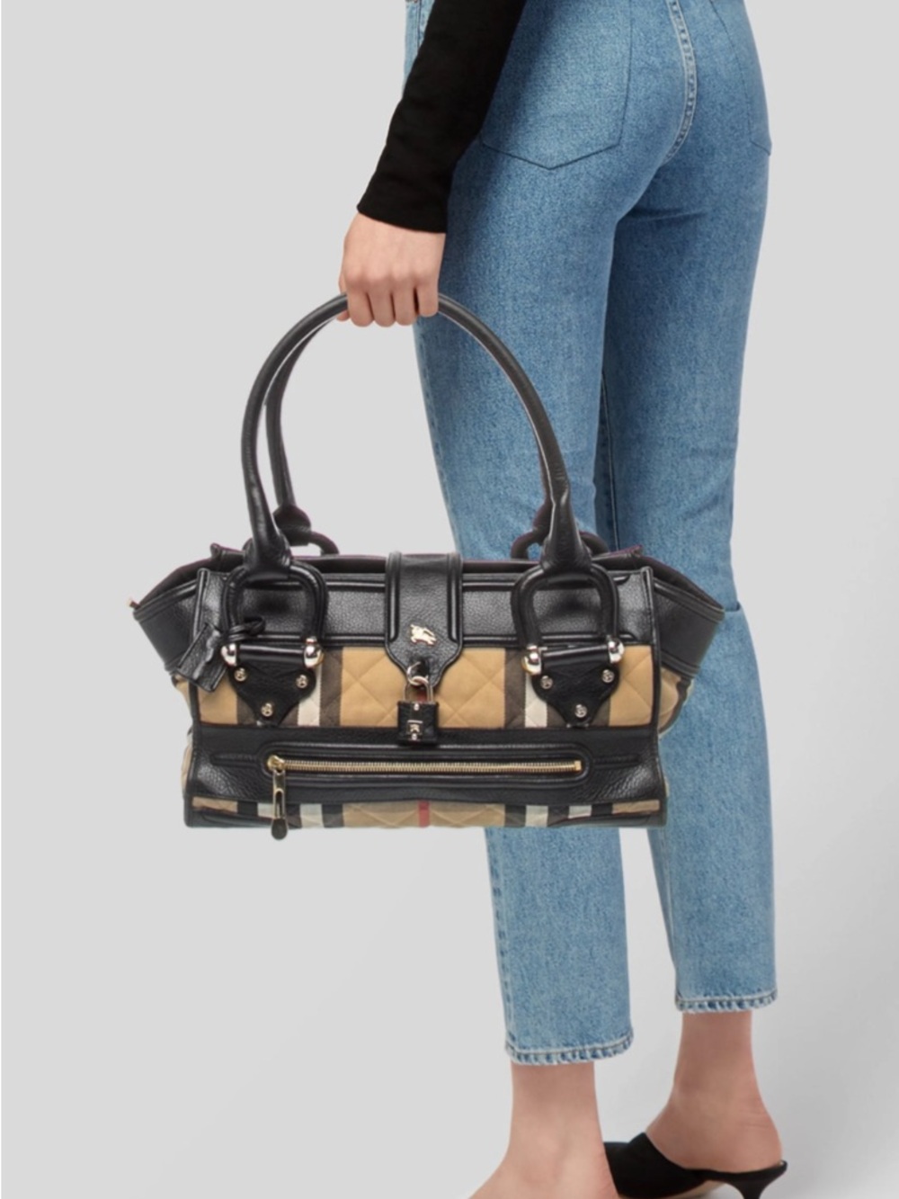 Auth Burberry Manor House check quilted shoulder bag Large Black Leather